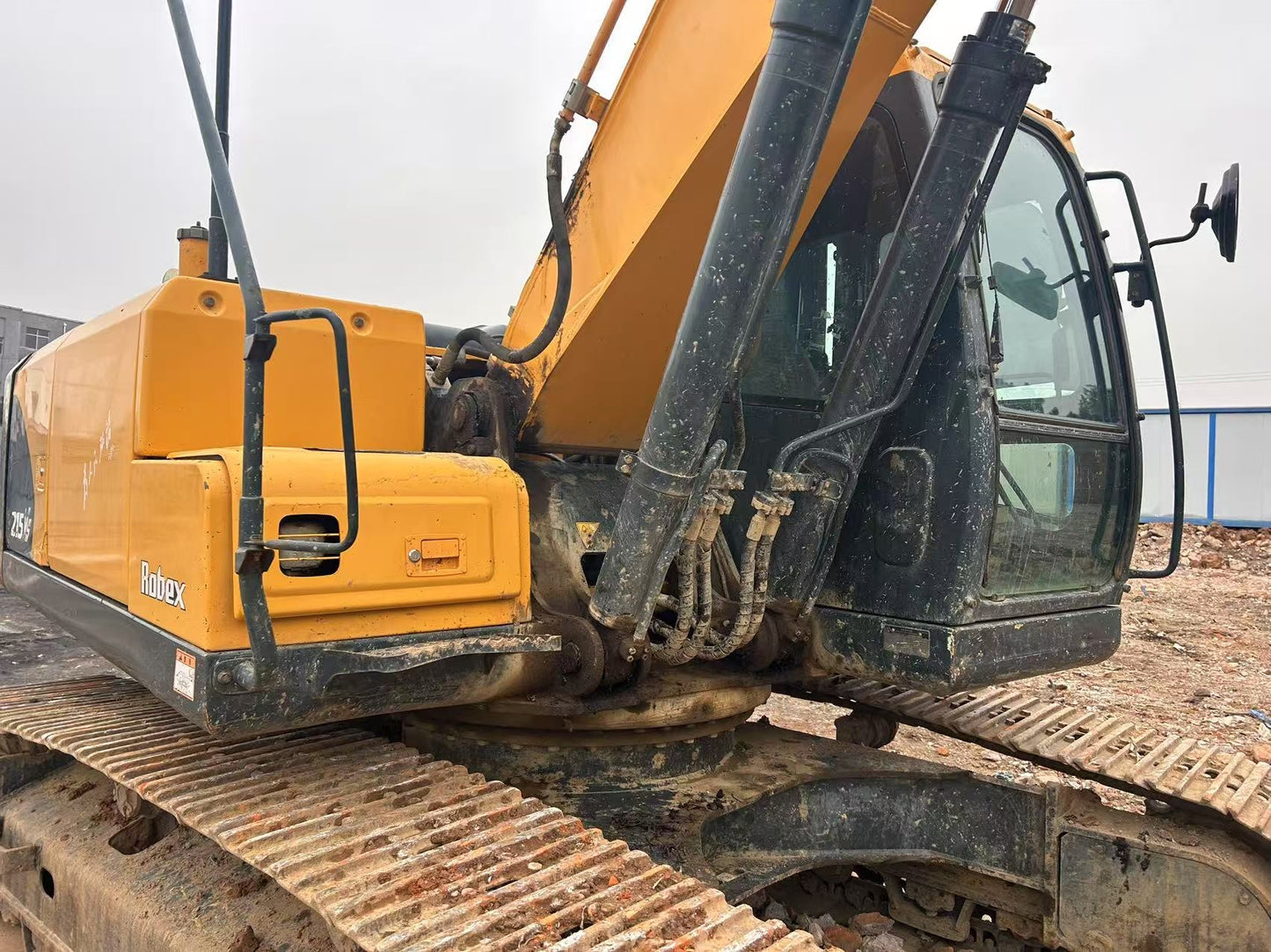 Excavadora R215VS Hyundai