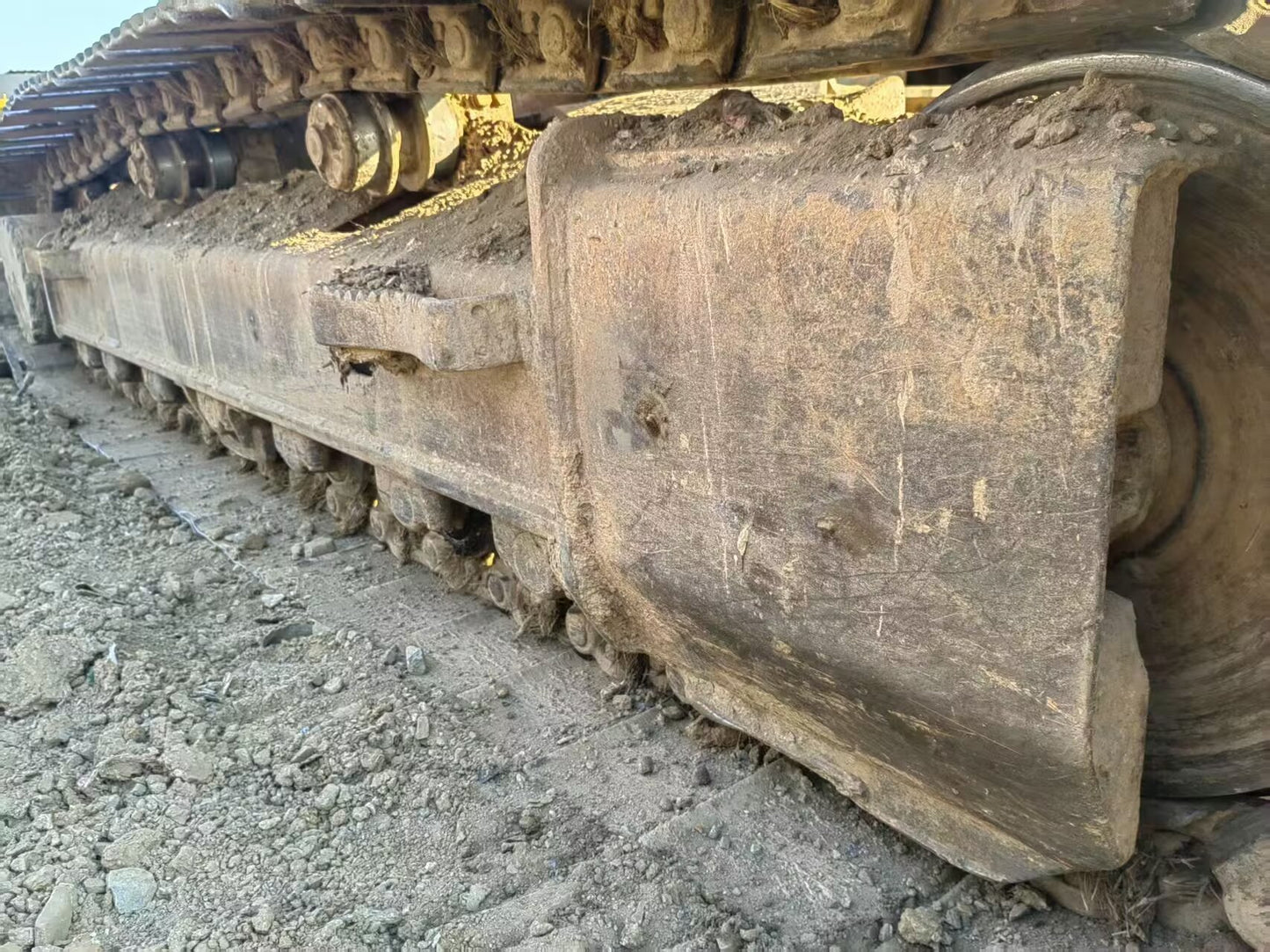 Excavadora R215LVS Hyundai