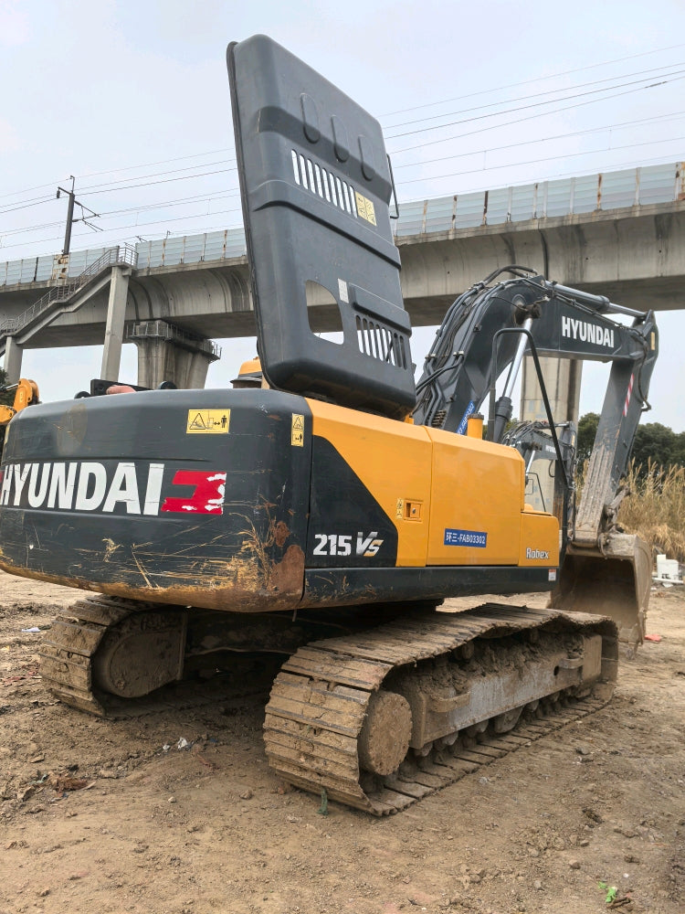 Excavadora R215LVS Hyundai