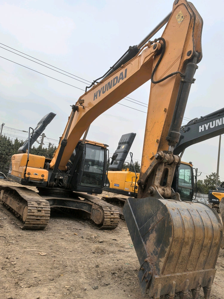 Excavadora R225LVS Hyundai