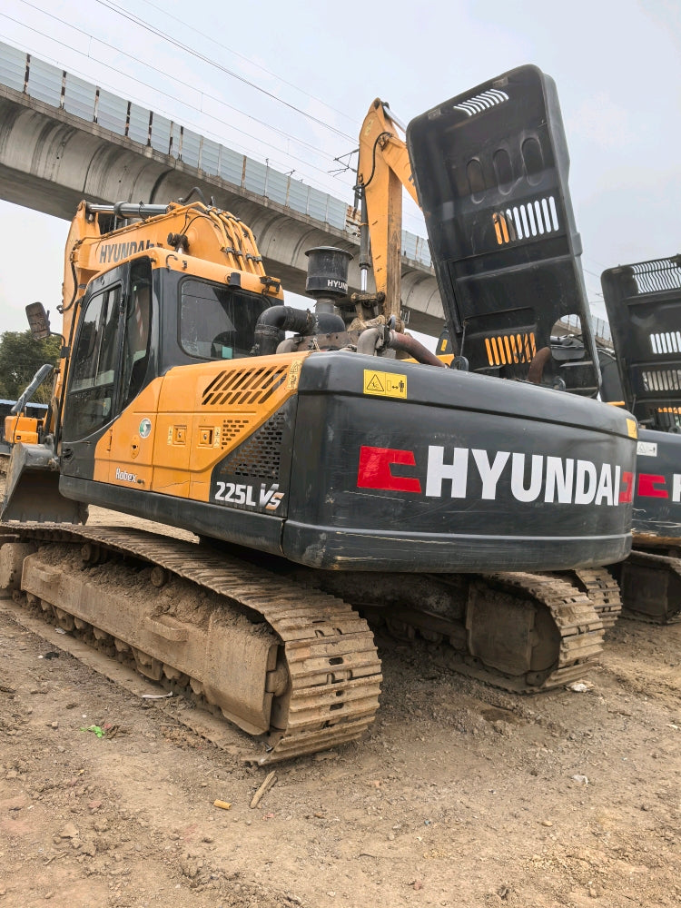 Excavadora R225LVS Hyundai