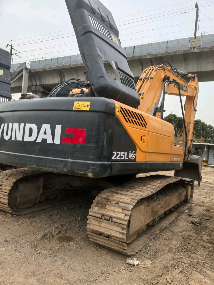 Excavadora R225LVS Hyundai