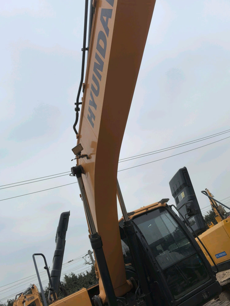 Excavadora R225LVS Hyundai