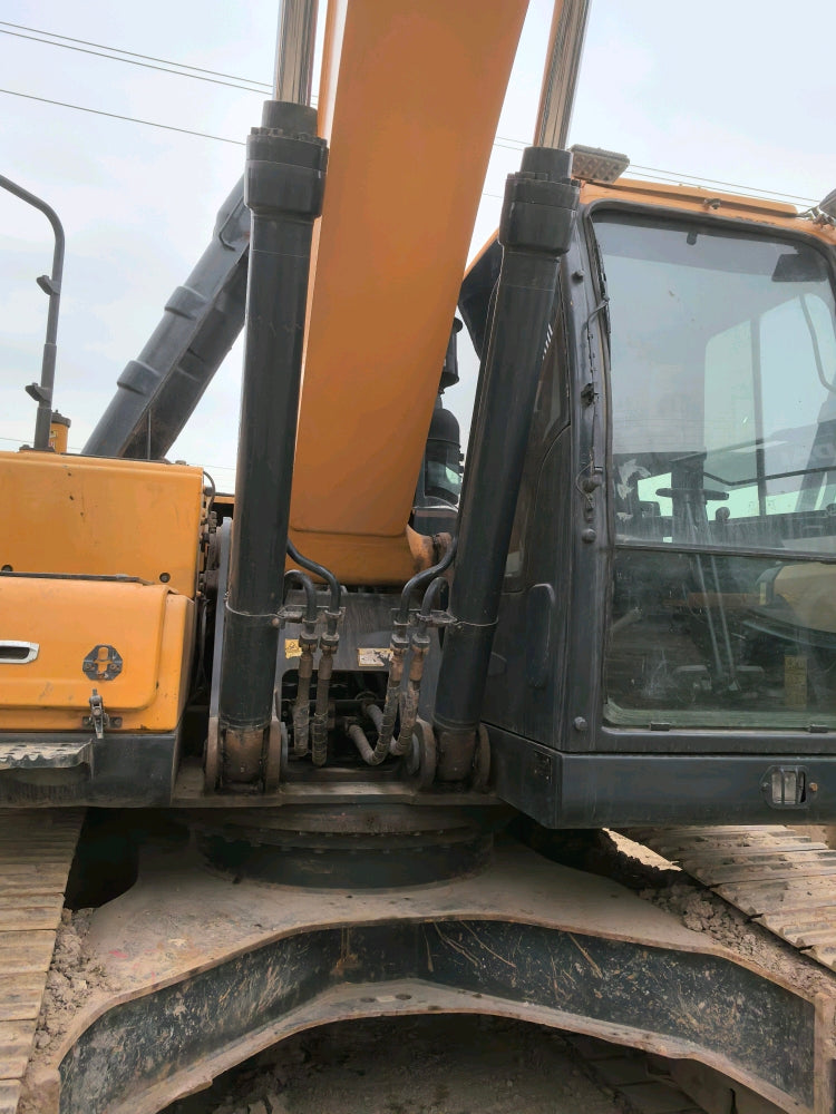 Excavadora R225LVS Hyundai