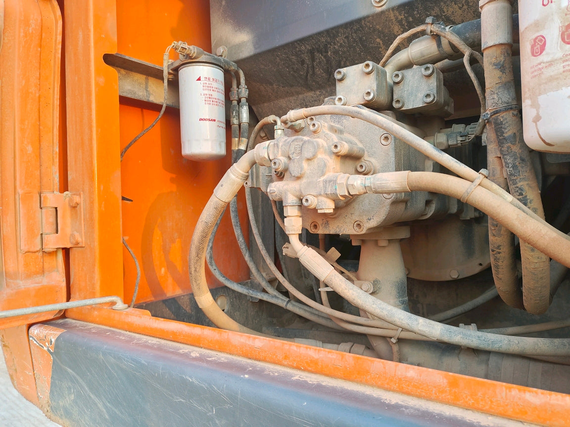 Excavadora DX215-9CN Doosan