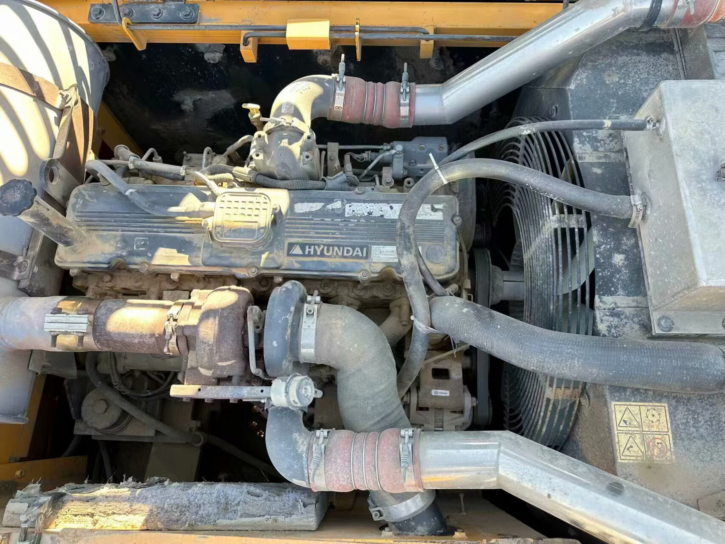 Excavadora R350LVS Hyundai