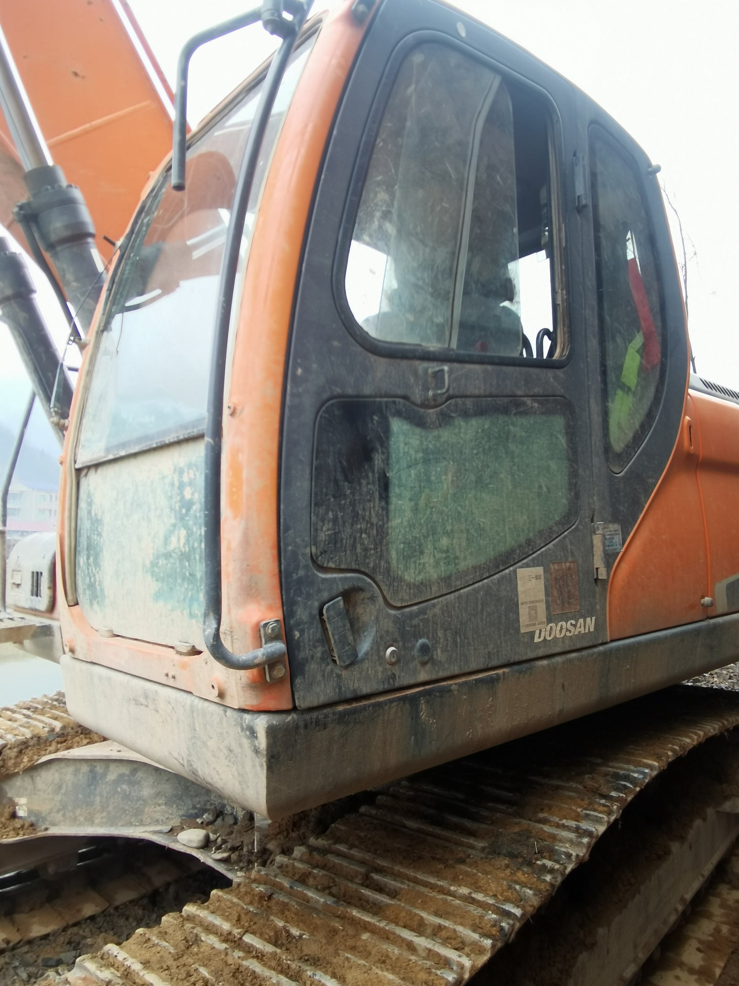 Excavadora DX215-9CN Doosan