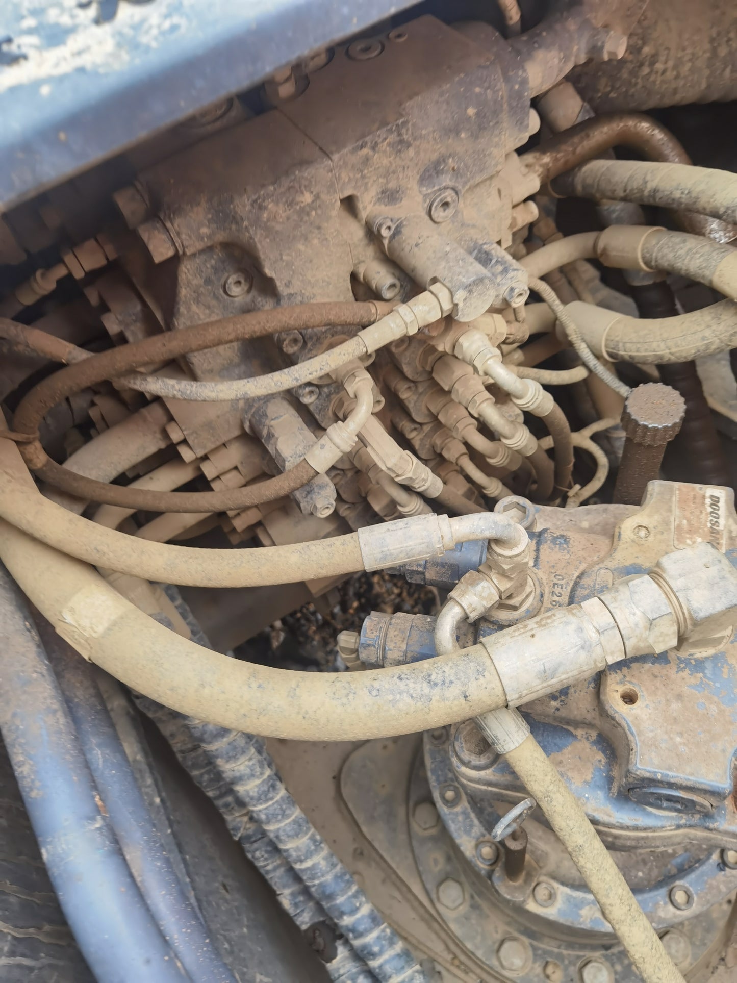 Excavadora DX215-9CN Doosan