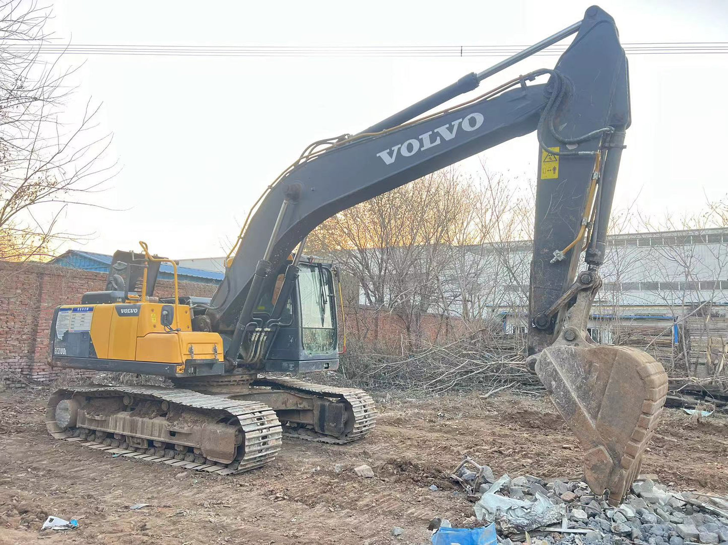 Excavadora EC210D Volvo