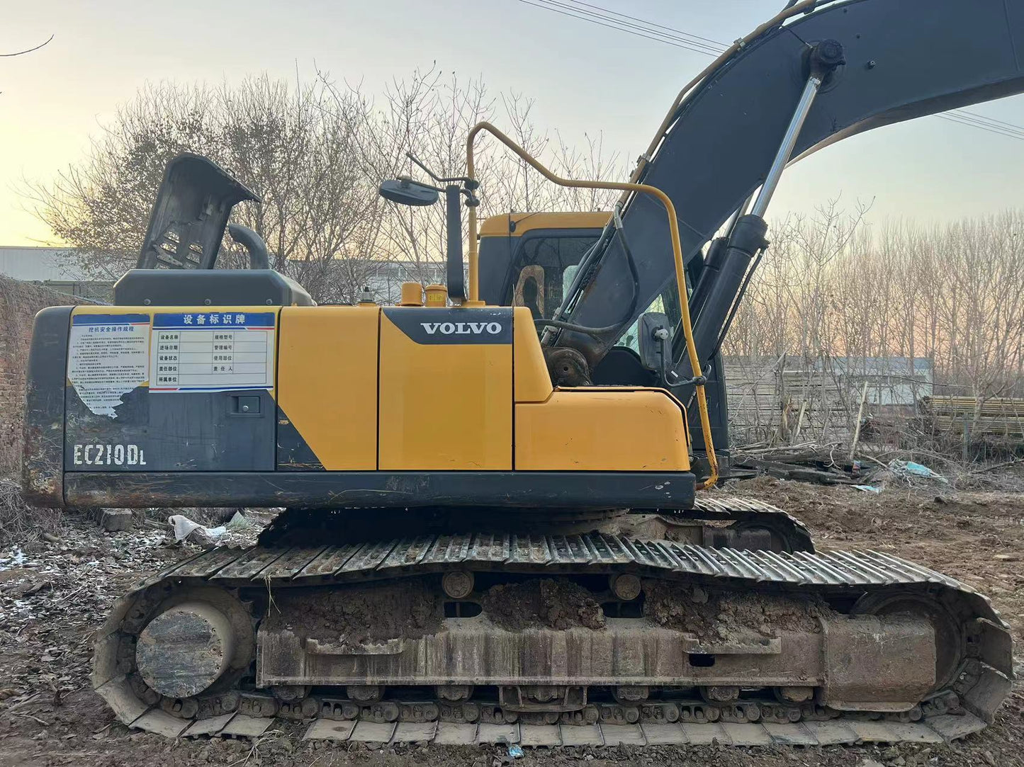 Excavadora EC210D Volvo
