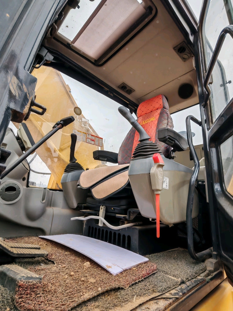 Excavadora CLG933E Liugong