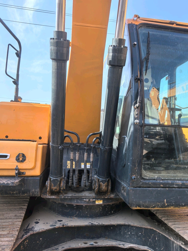 Excavadora R150LVS Hyundai