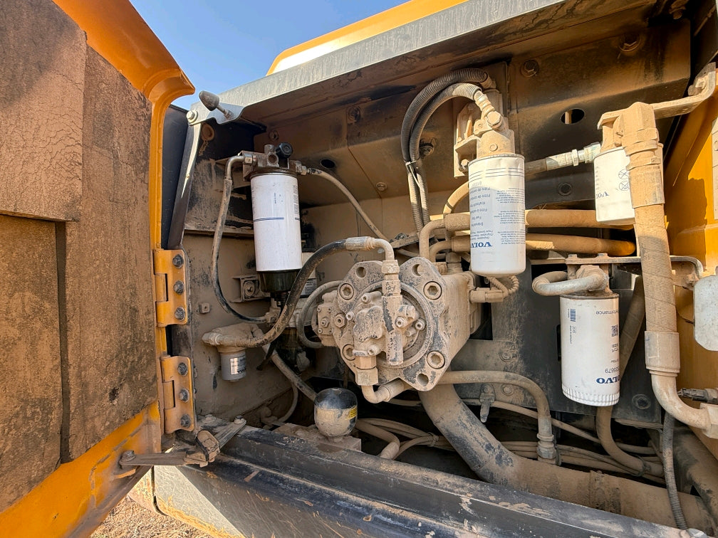 Excavadora EC220D Volvo