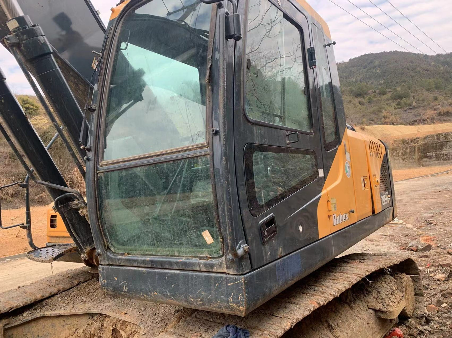 Excavadora R205VSN Hyundai