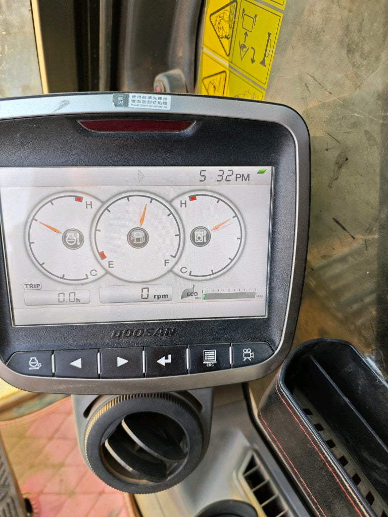 Excavadora DX130-9CN Doosan