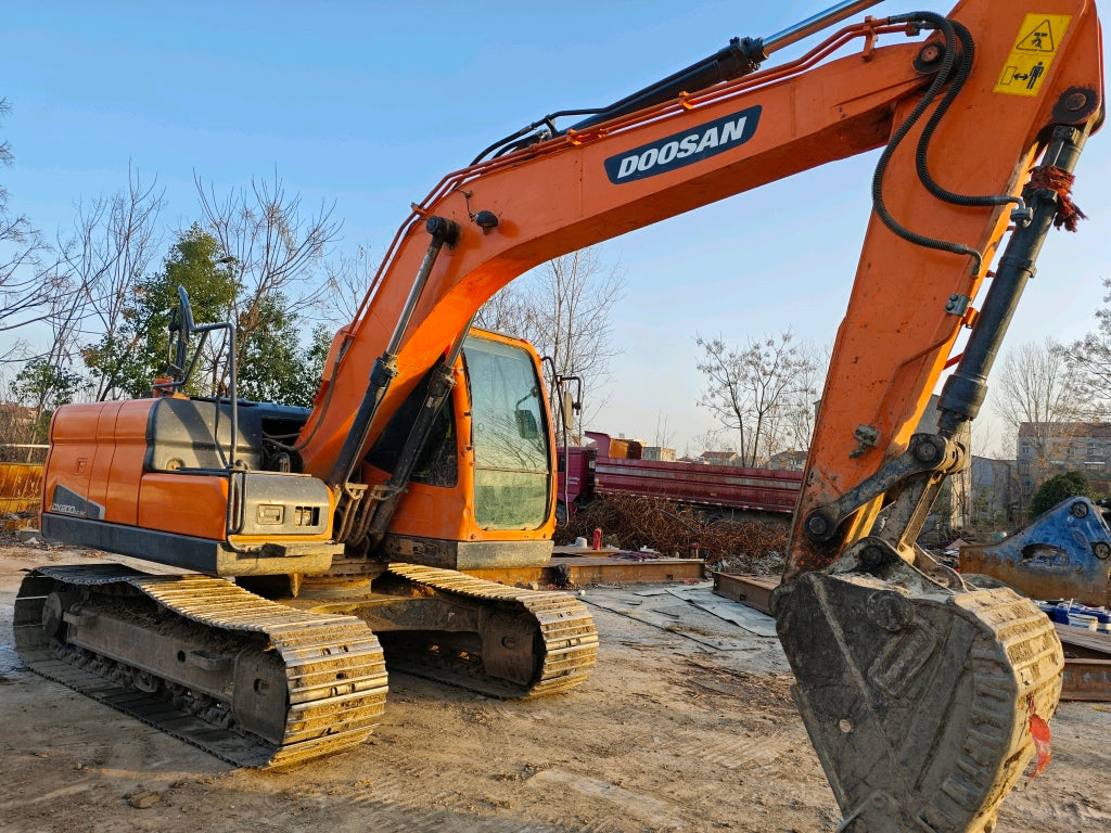 Excavadora DX130-9CN Doosan