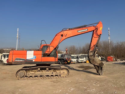 Excavadora DX215-9CN Doosan