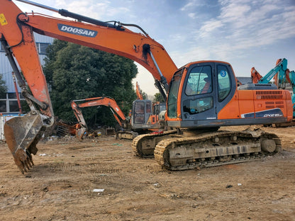 Excavadora DX215-9C Doosan