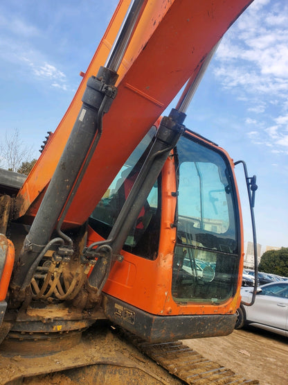 Excavadora DX215-9C Doosan