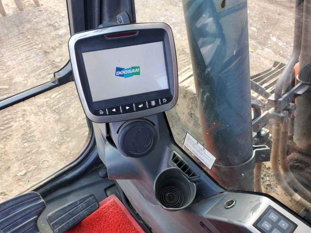 Excavadora DX215-9C Doosan