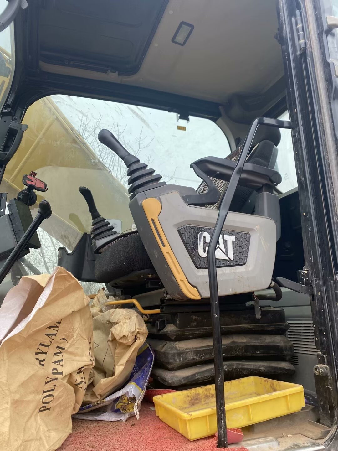 Excavadora 323 Caterpillar