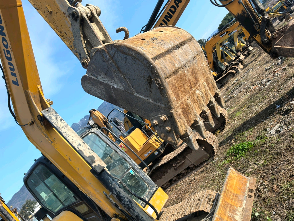Excavadora CLG906F Liugong