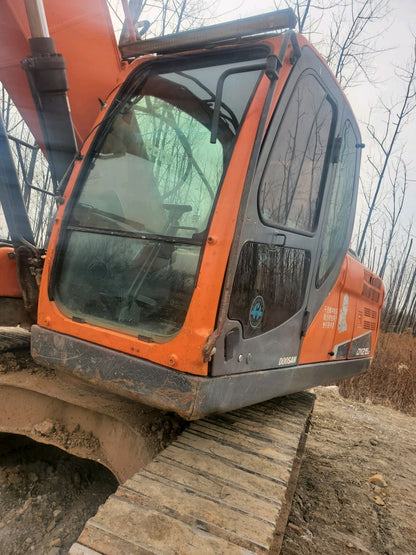 Excavadora DX215-9C Doosan