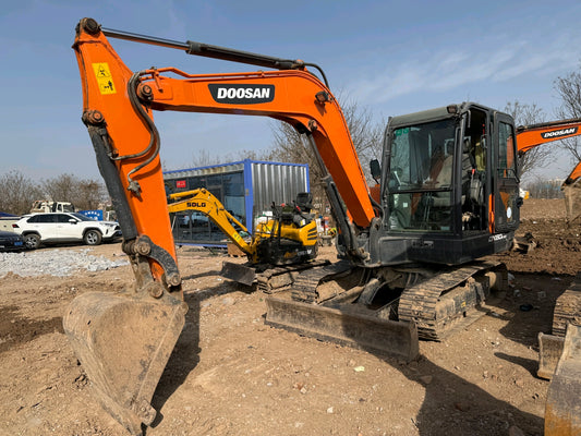 Excavadora DX60E-9CN Doosan