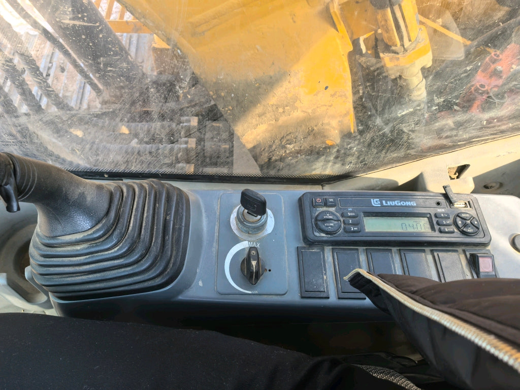 Excavadora CLG915E Liugong