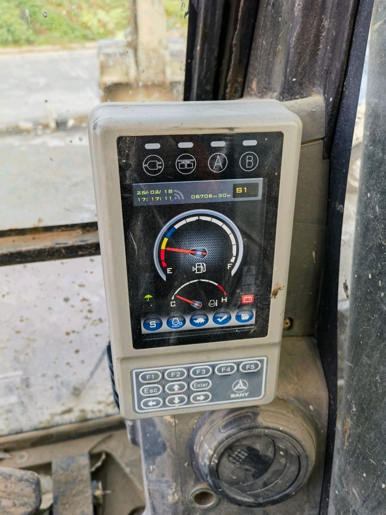 Excavadora SY135C Sany