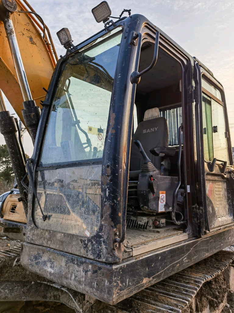 Excavadora SY135C Sany