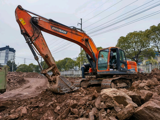 Excavadora DX215-9C Doosan