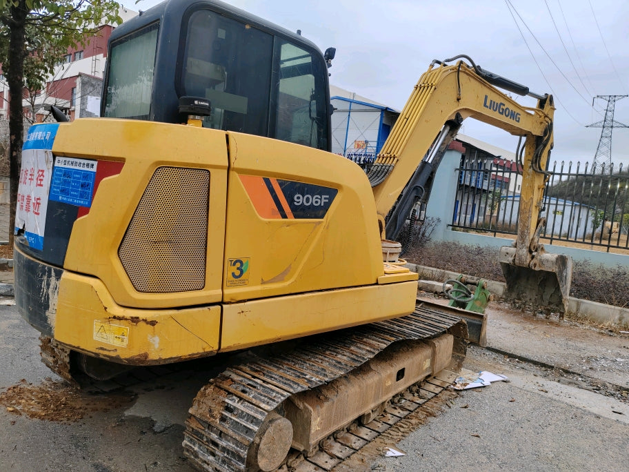 Excavadora CLG906F Liugong