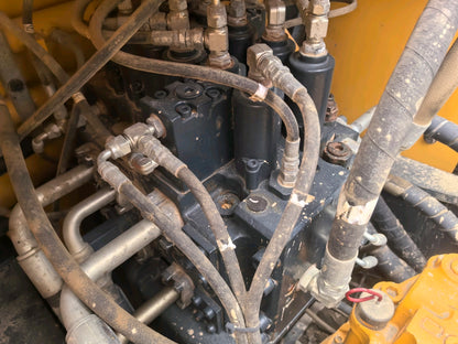 Excavadora R215LVS Hyundai