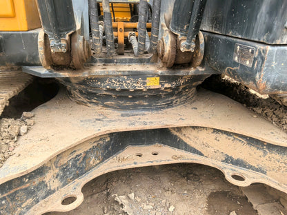 Excavadora R215LVS Hyundai