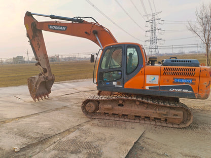 Excavadora DX215-9CN Doosan