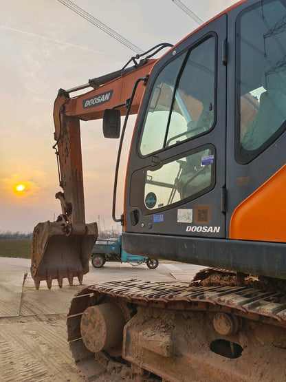 Excavadora DX215-9CN Doosan