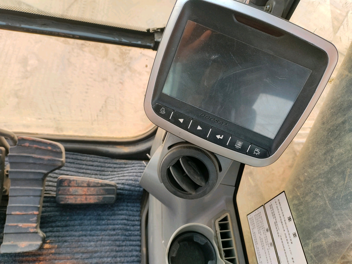 Excavadora DX215-9CN Doosan