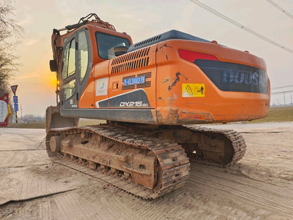 Excavadora DX215-9CN Doosan