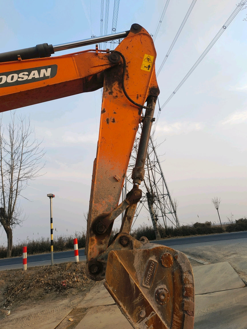 Excavadora DX215-9CN Doosan