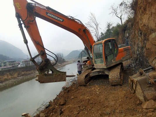 Excavadora DX215-9CN Doosan